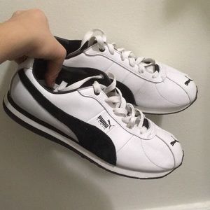 PUMA Sneakers (7)